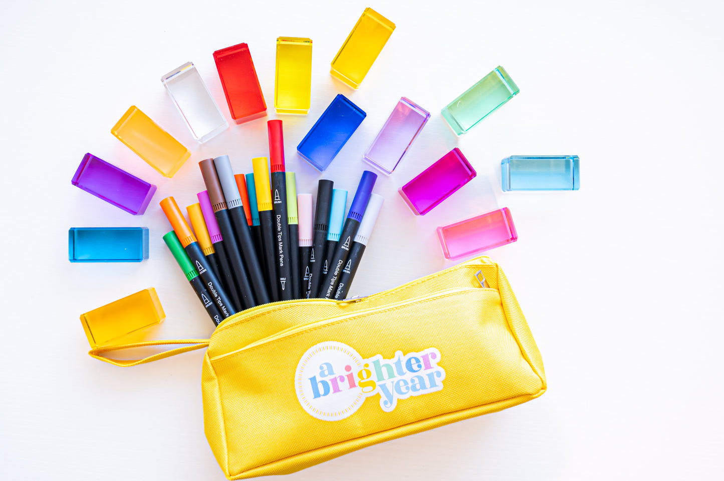 Color On-The-Go Carrying Case + Marker Kit